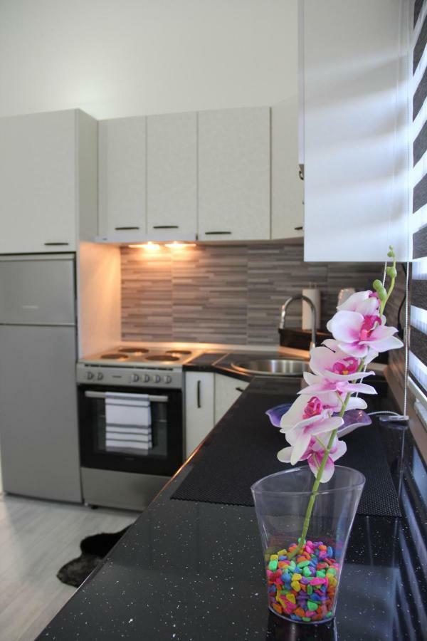 Holiday Home Flora Мостар Екстериор снимка