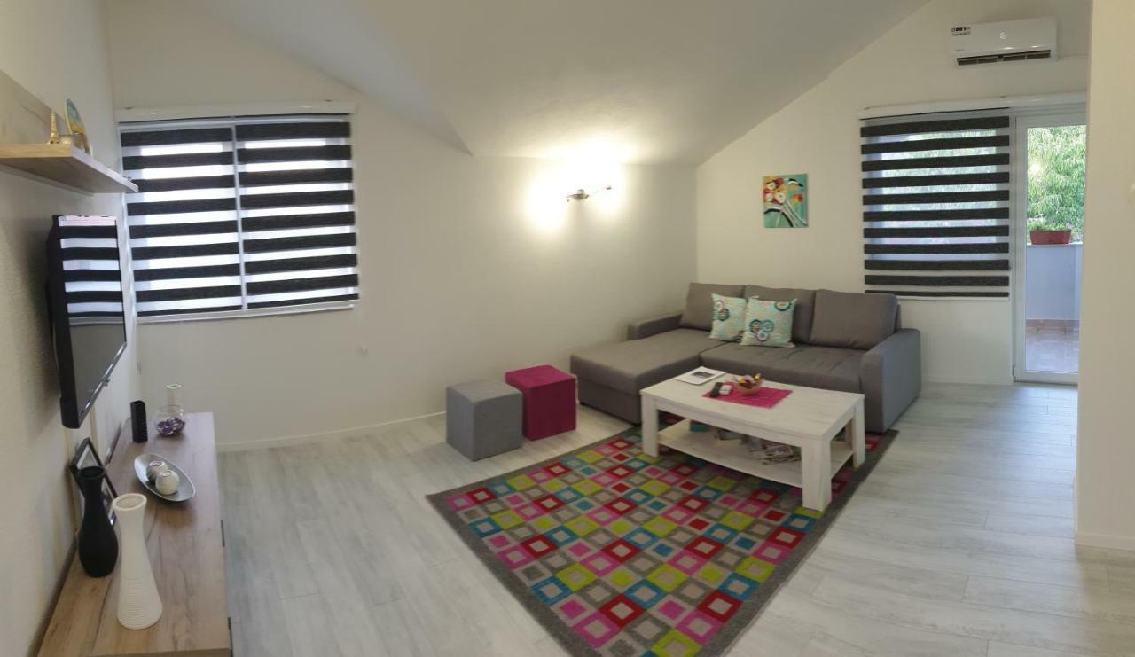 Holiday Home Flora Мостар Екстериор снимка