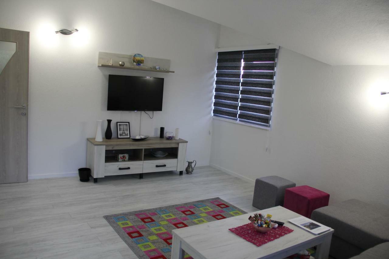 Holiday Home Flora Мостар Екстериор снимка