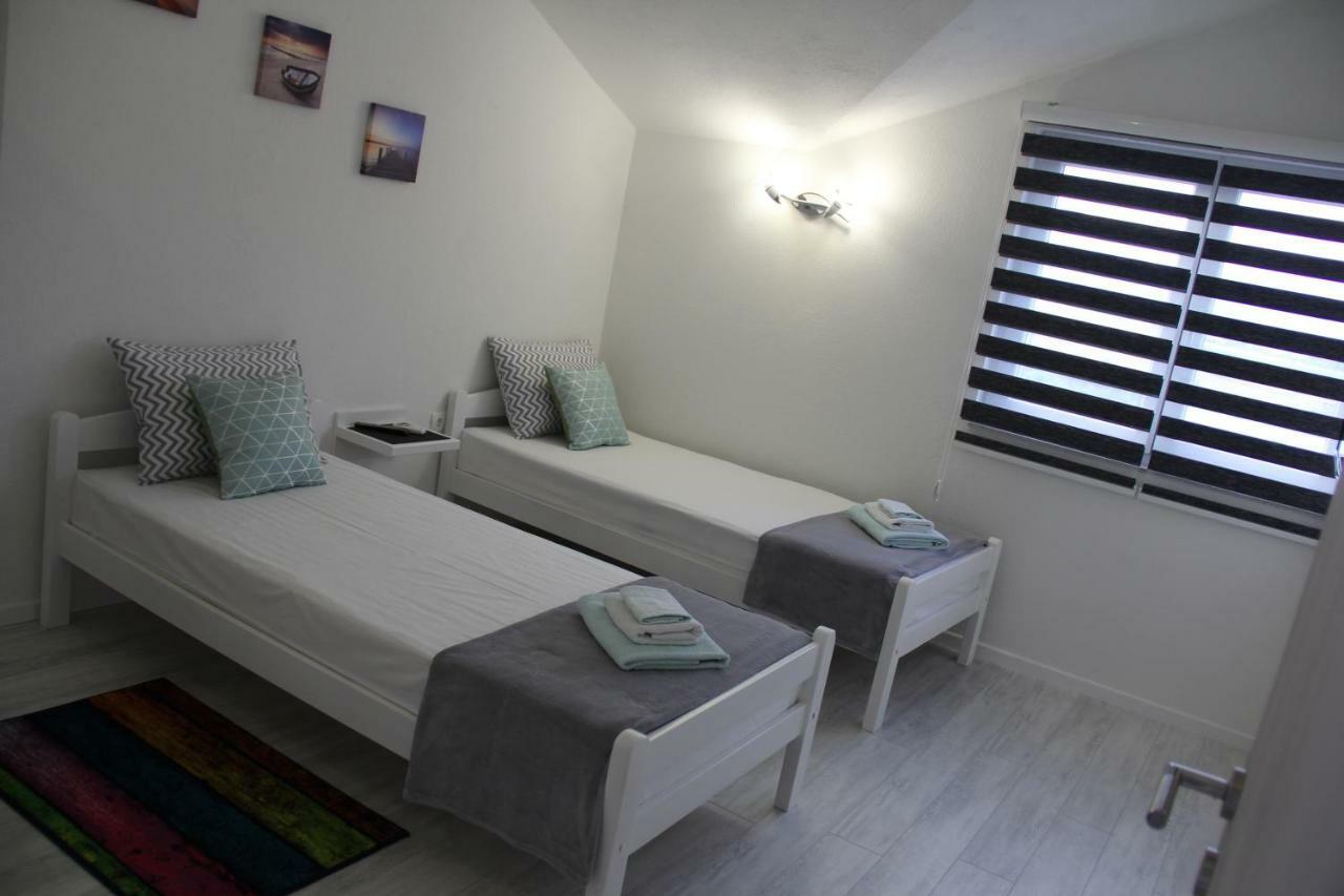 Holiday Home Flora Мостар Екстериор снимка